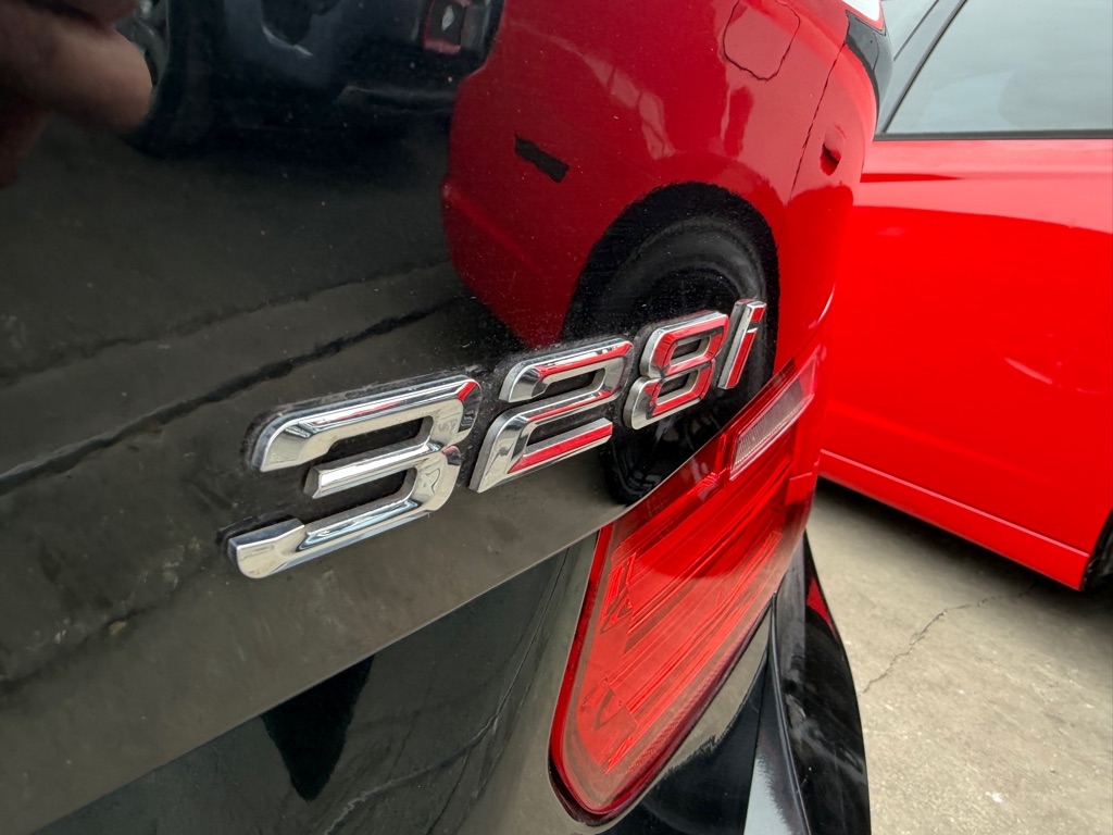 BMW 3-Series 328i xDrive Sedan - SULEV 2013