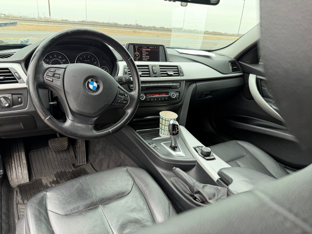 BMW 3-Series 328i xDrive Sedan - SULEV 2013