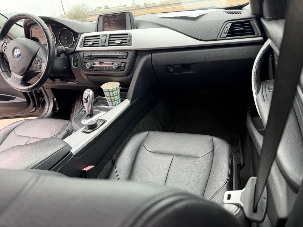 BMW 3-Series 328i xDrive Sedan - SULEV 2013