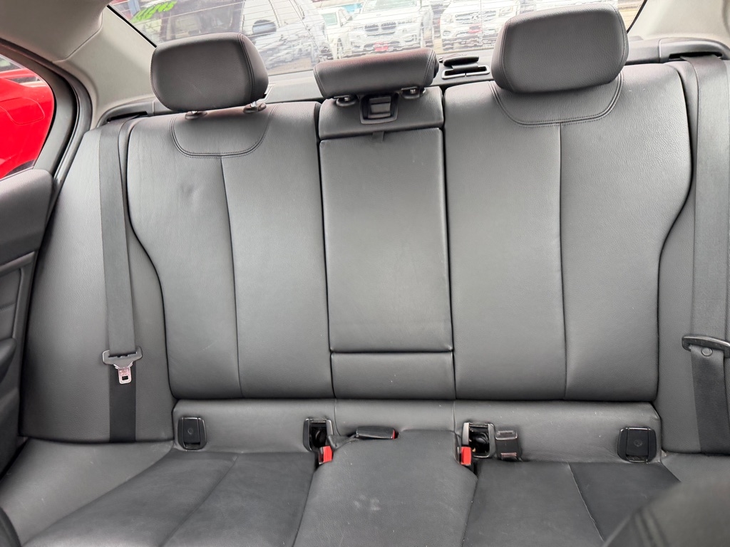 BMW 3-Series 328i xDrive Sedan - SULEV 2013