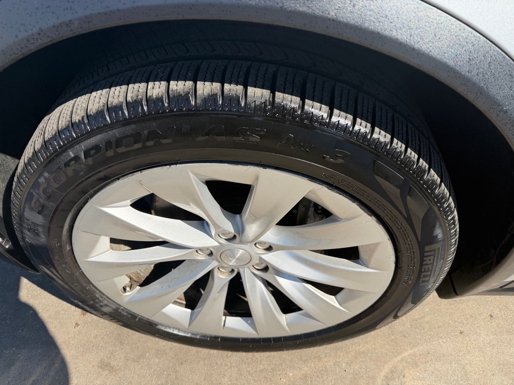 Tesla Model X 90D 2016