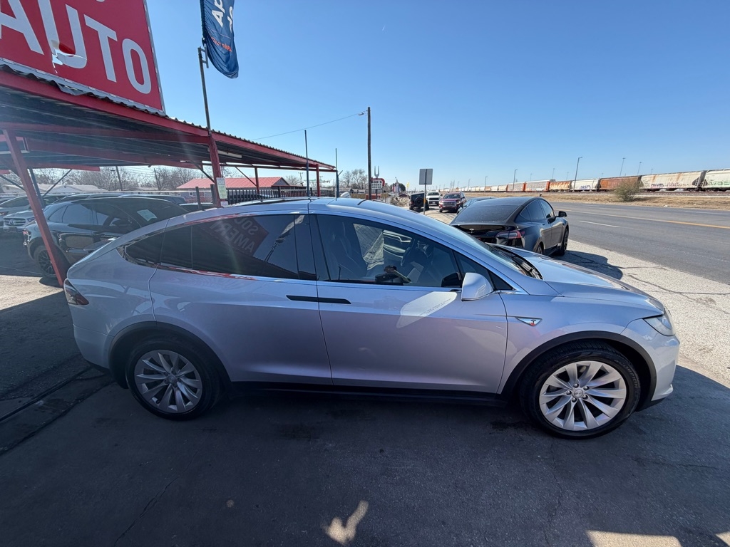 Tesla Model X 90D 2016