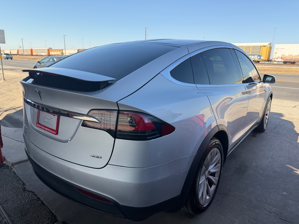 Tesla Model X 90D 2016