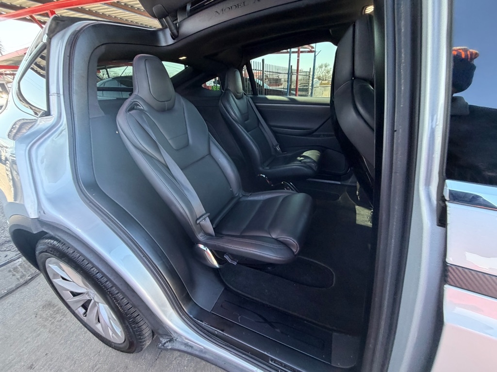 Tesla Model X 90D 2016