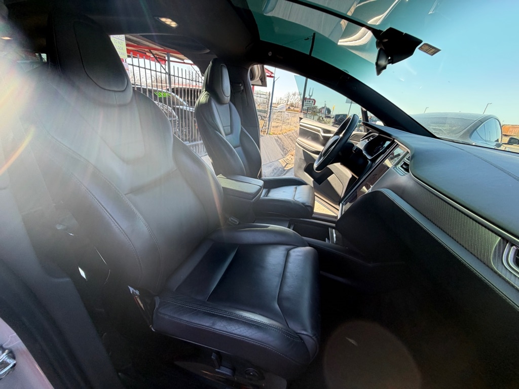 Tesla Model X 90D 2016