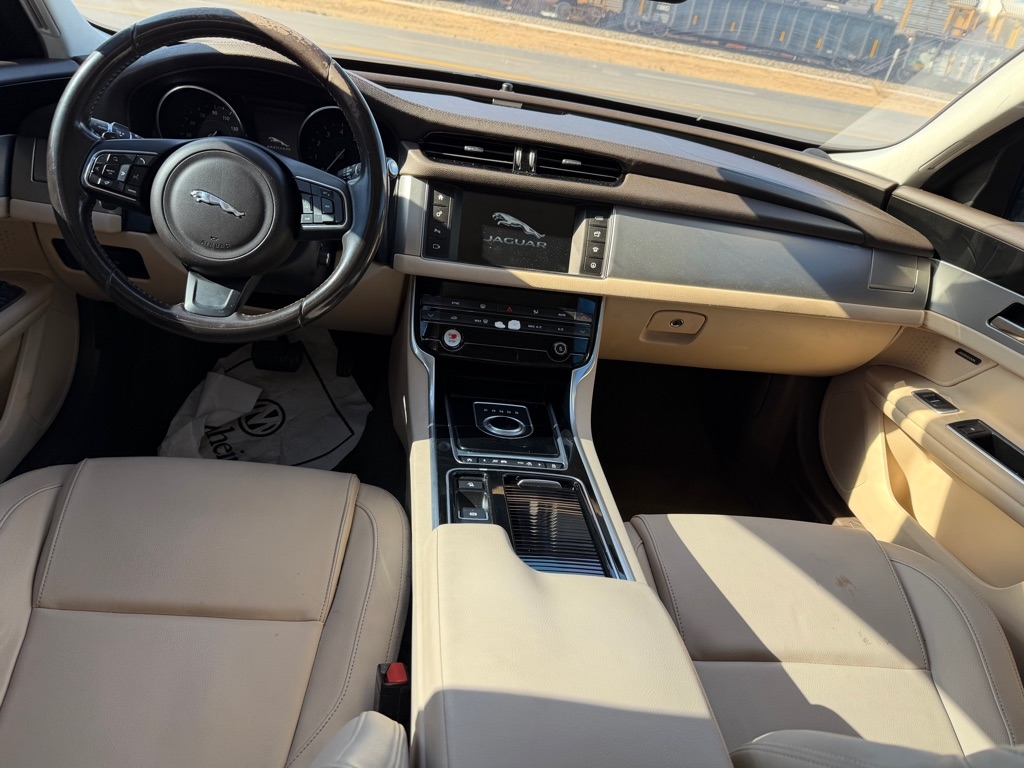 Jaguar XF-Series 35t Premium 2017