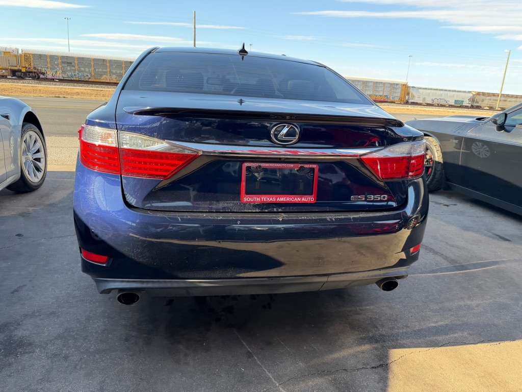 Lexus ES 350 Sedan 2014