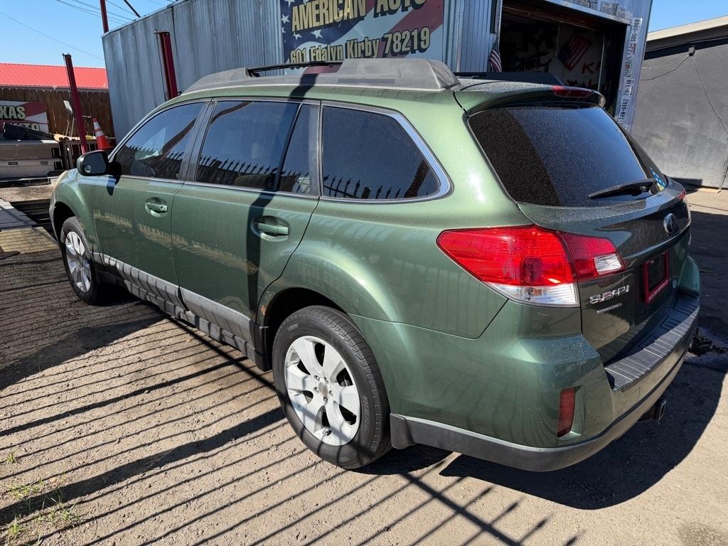 Subaru Outback 2.5i Premium 2010