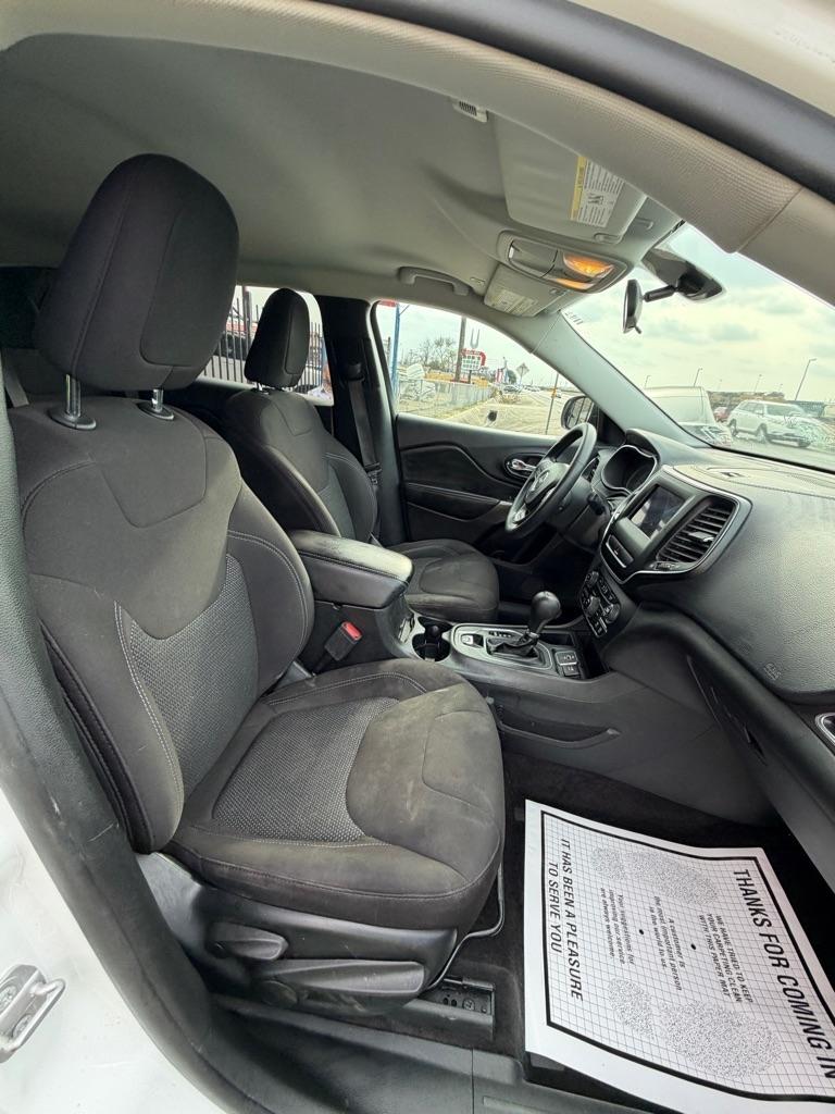 Jeep Cherokee Latitude FWD 2019