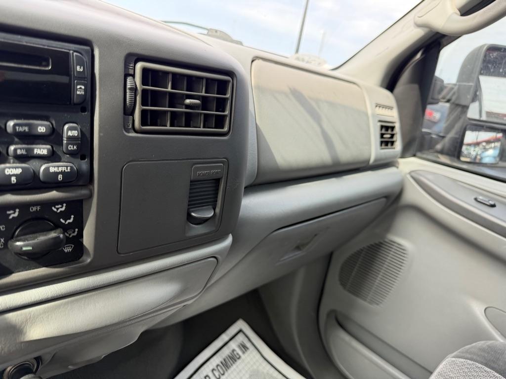 Ford F-250 SD XL Crew Cab 4WD 2002