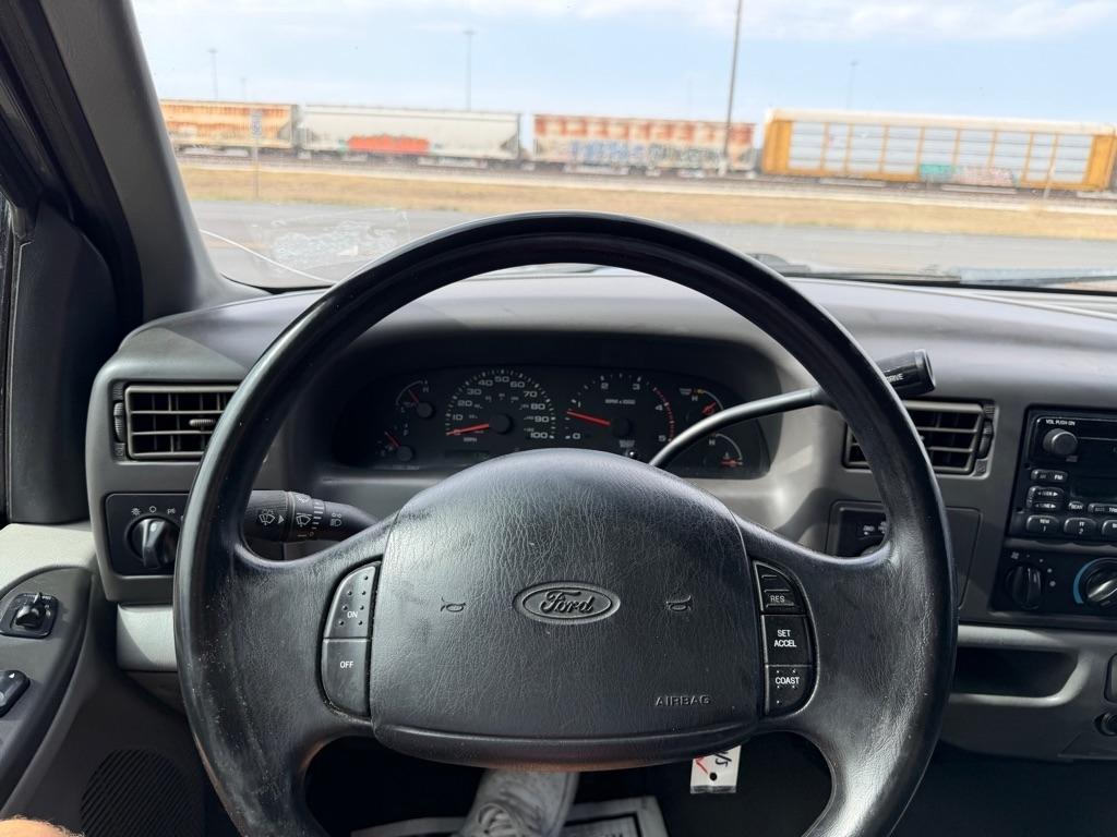 Ford F-250 SD XL Crew Cab 4WD 2002