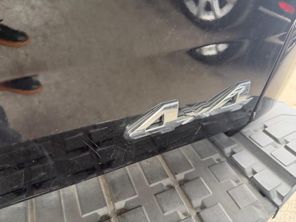 Toyota Tundra Limited CrewMax 5.7L 4WD 2008