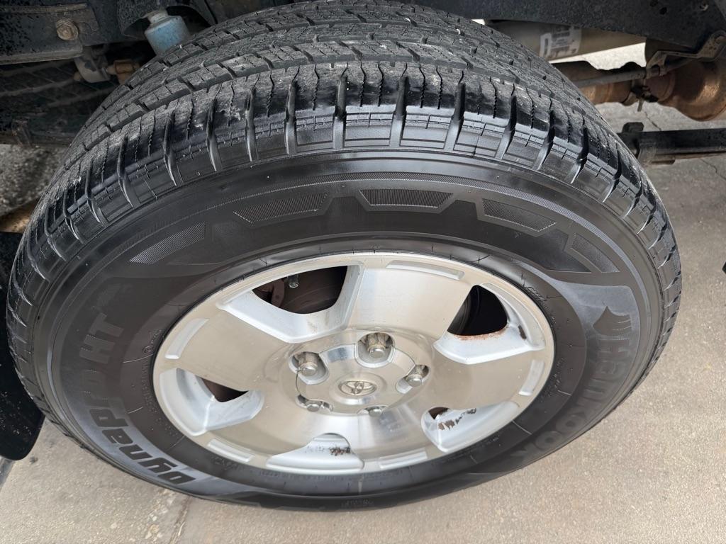 Toyota Tundra Limited CrewMax 5.7L 4WD 2008