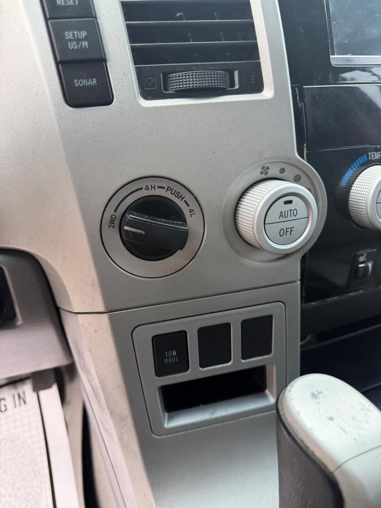 Toyota Tundra Limited CrewMax 5.7L 4WD 2008