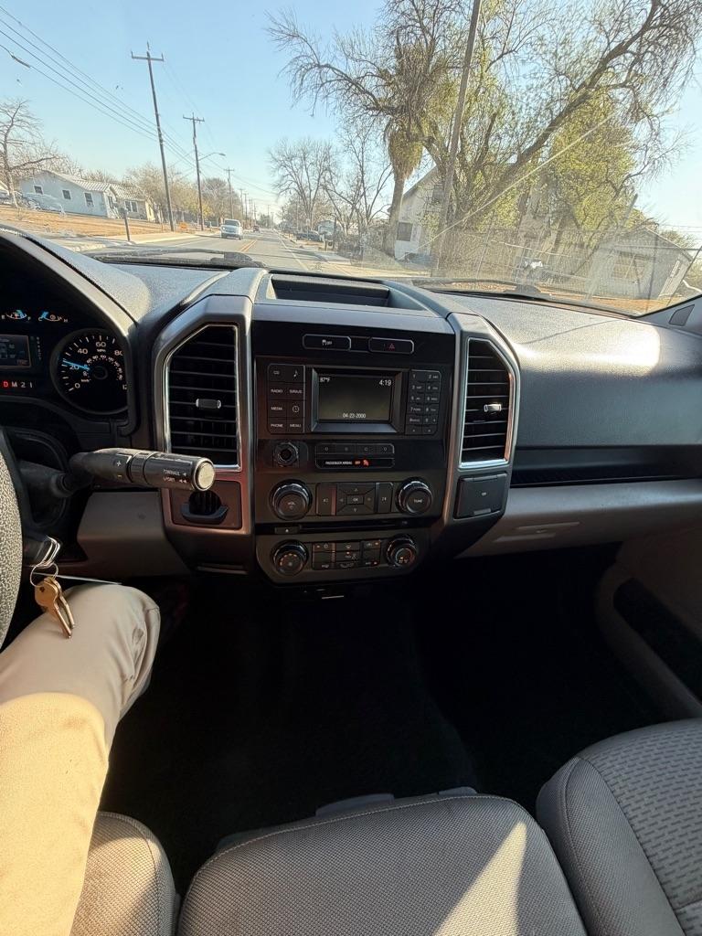 Ford F-150 XL SuperCab 8-ft. 2WD 2015