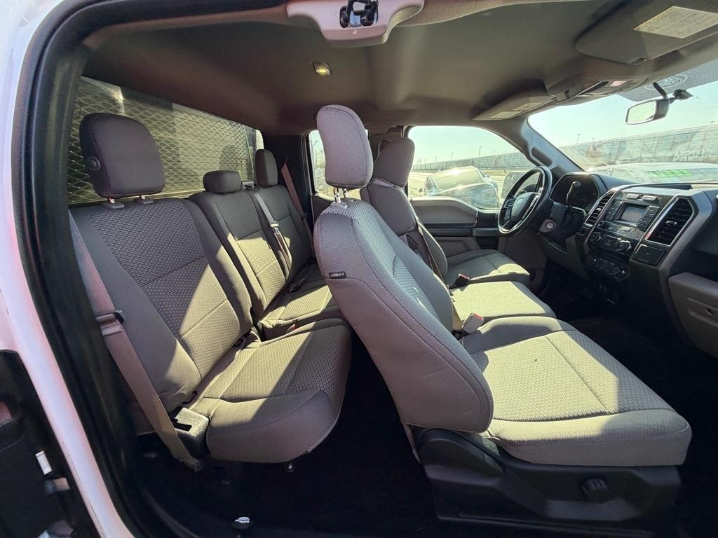 Ford F-150 XL SuperCab 8-ft. 2WD 2015