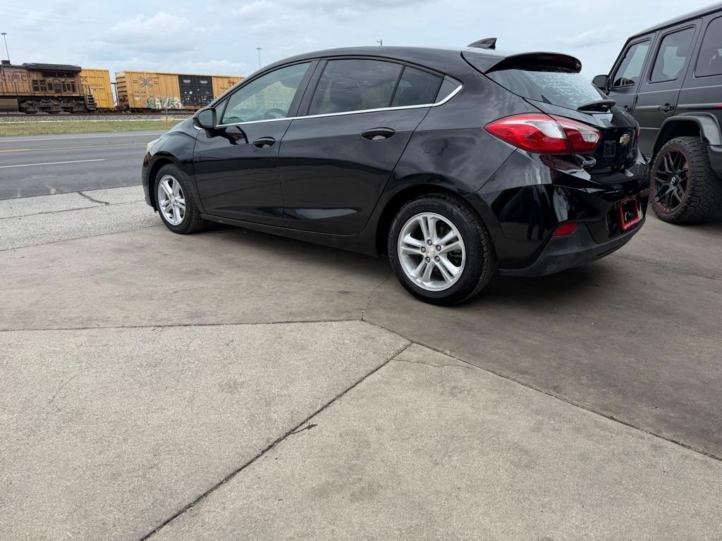 Chevrolet Cruze LT Auto Hatchback 2017