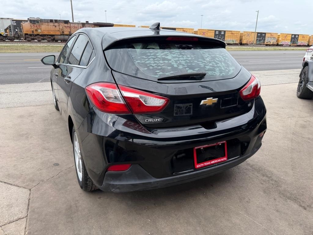 Chevrolet Cruze LT Auto Hatchback 2017