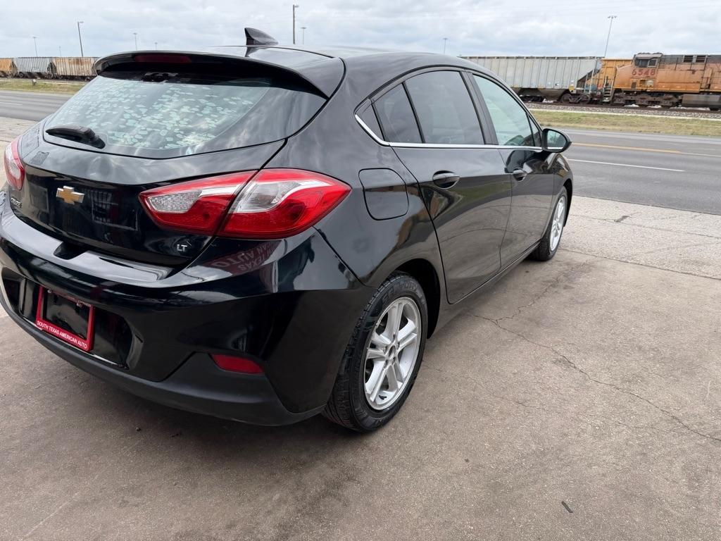 Chevrolet Cruze LT Auto Hatchback 2017