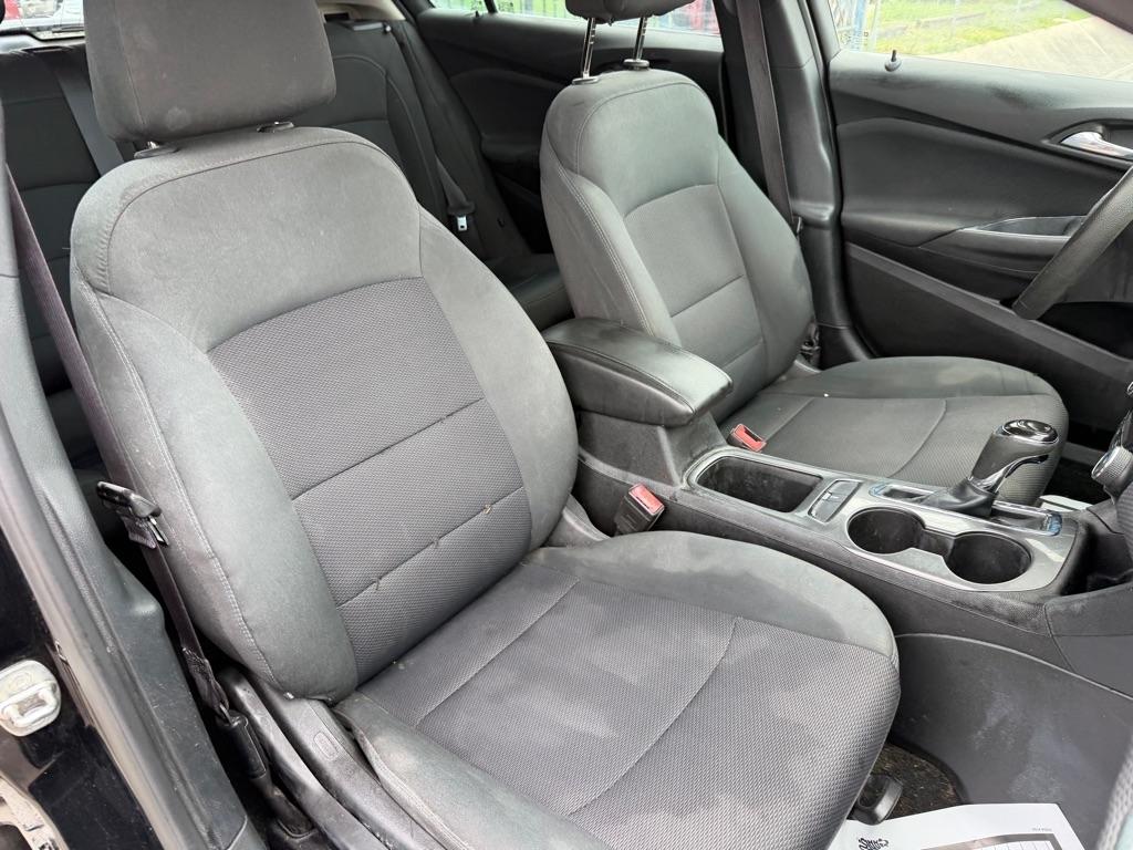 Chevrolet Cruze LT Auto Hatchback 2017