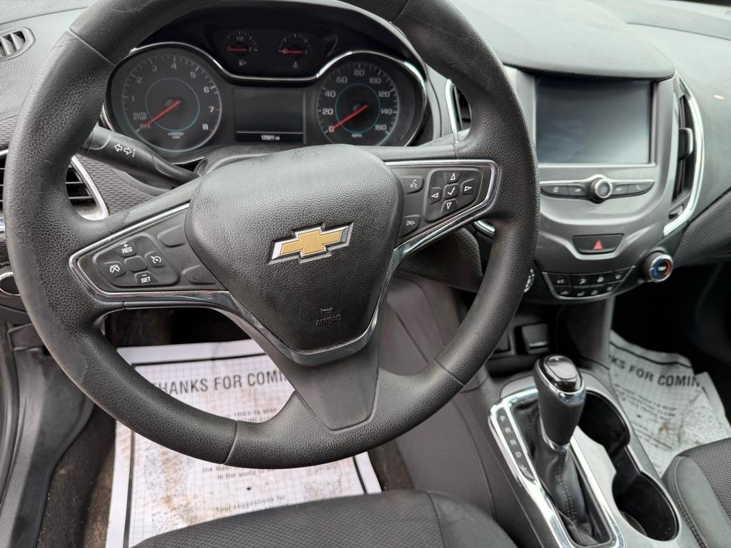 Chevrolet Cruze LT Auto Hatchback 2017