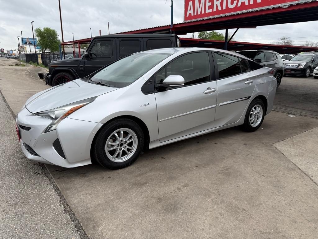 Toyota Prius Two 2018