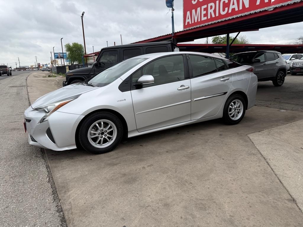 Toyota Prius Two 2018