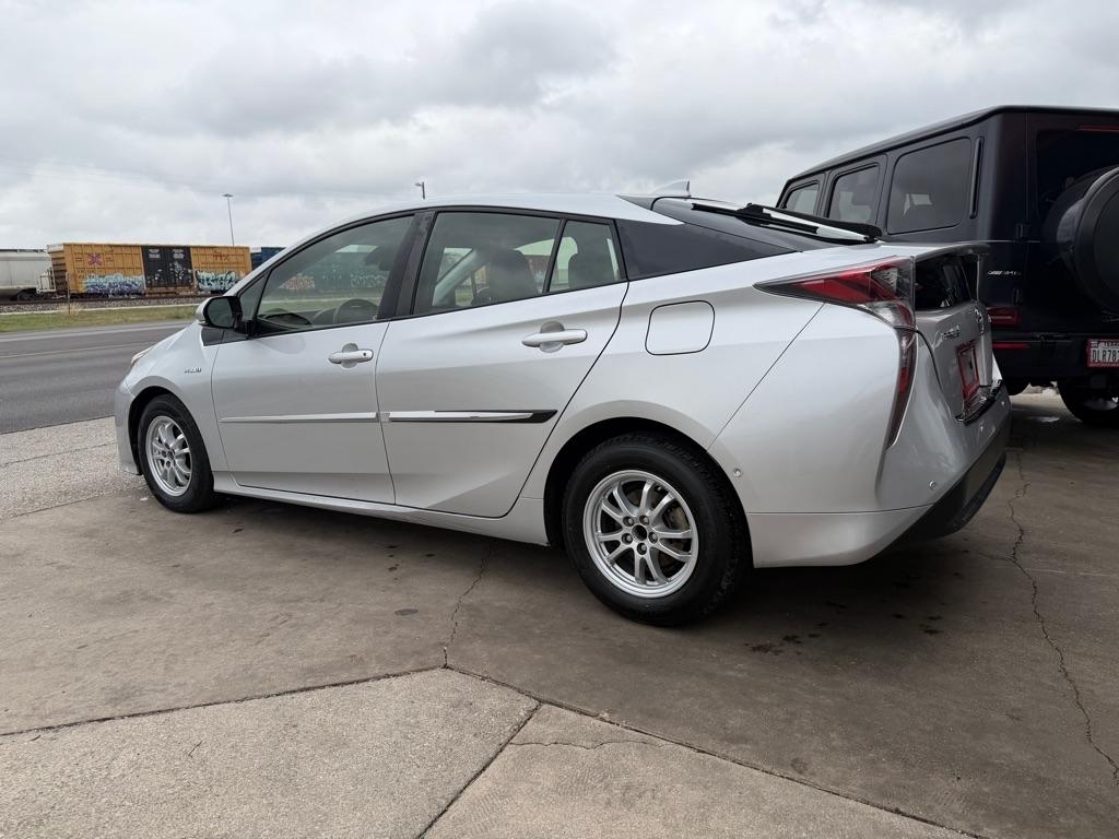 Toyota Prius Two 2018