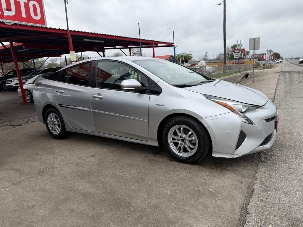 Toyota Prius Two 2018