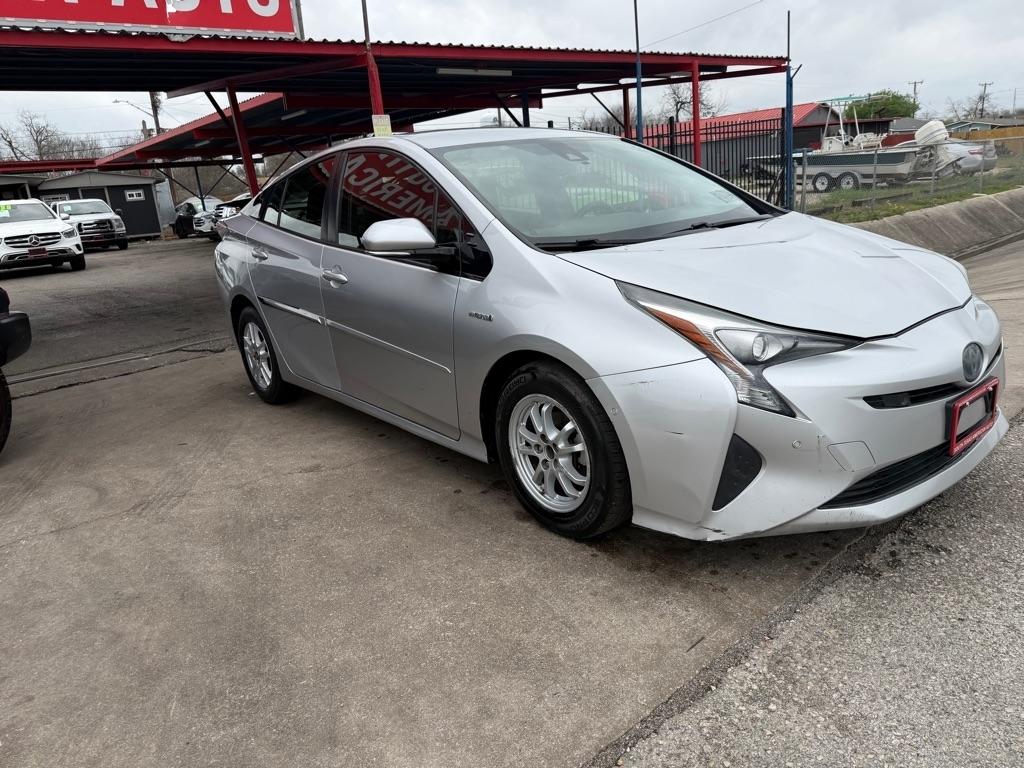 Toyota Prius Two 2018