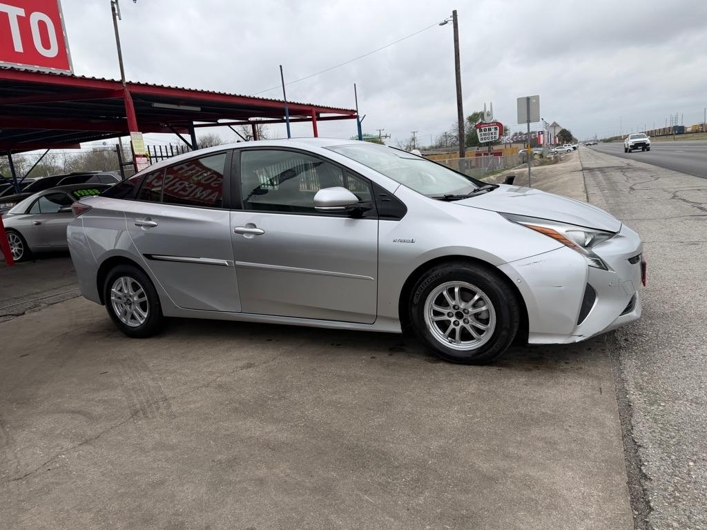 Toyota Prius Two 2018