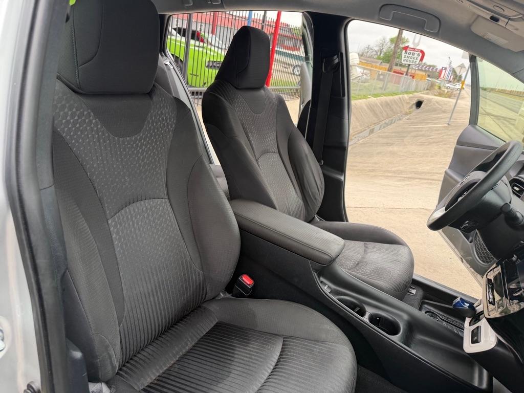 Toyota Prius Two 2018