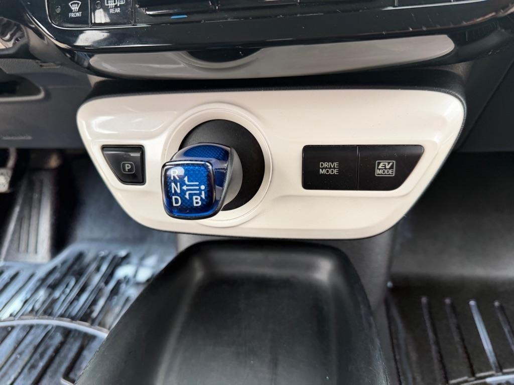 Toyota Prius Two 2018