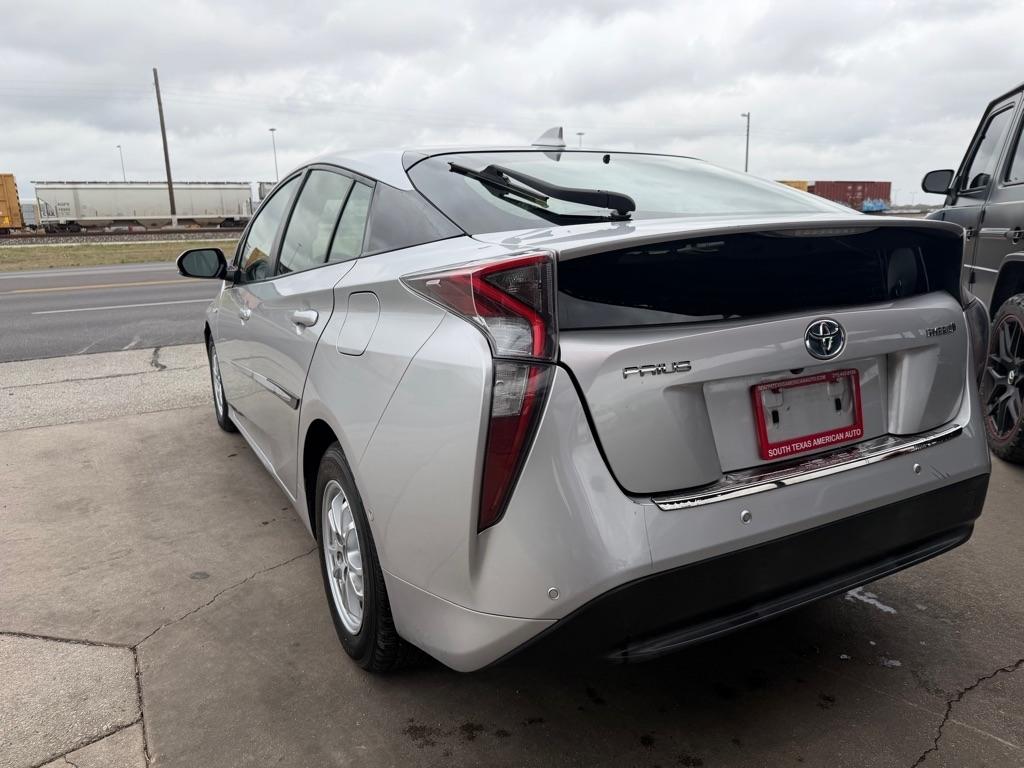 Toyota Prius Two 2018