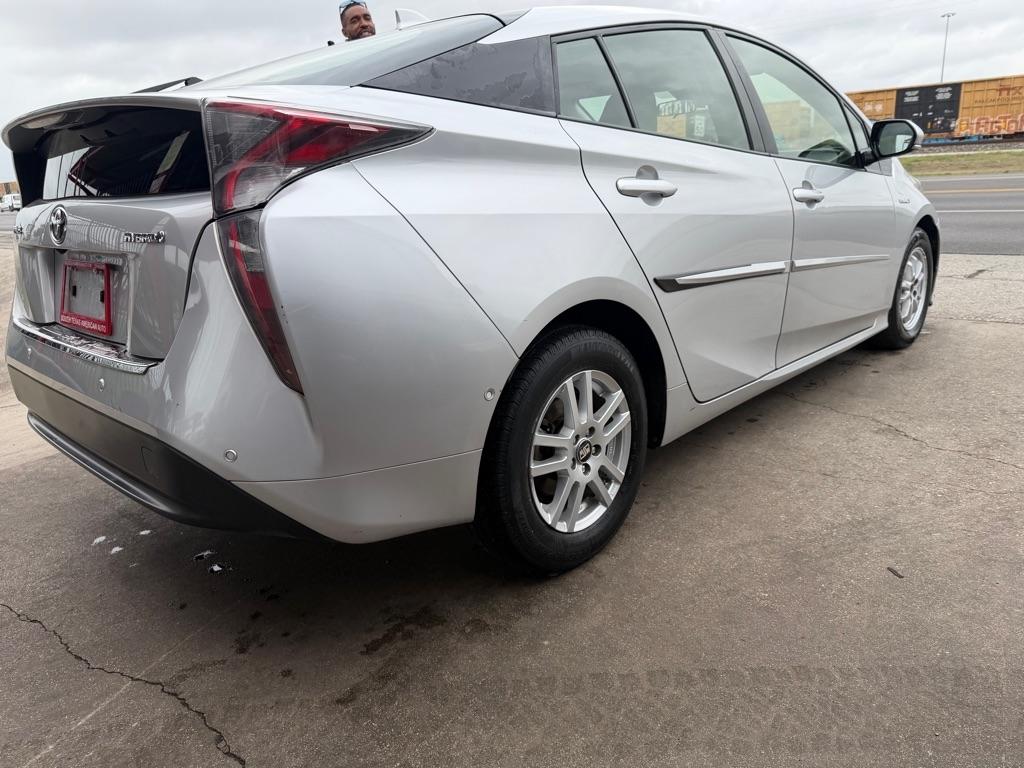 Toyota Prius Two 2018