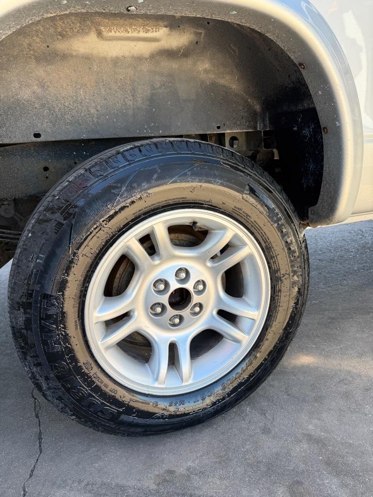 Dodge Dakota Quad Cab 4WD 2001