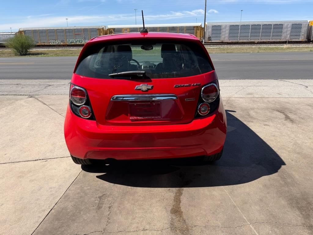 Chevrolet Sonic LTZ Auto 5-Door 2015