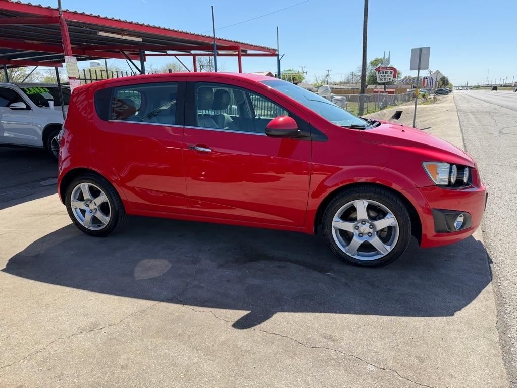 Chevrolet Sonic LTZ Auto 5-Door 2015
