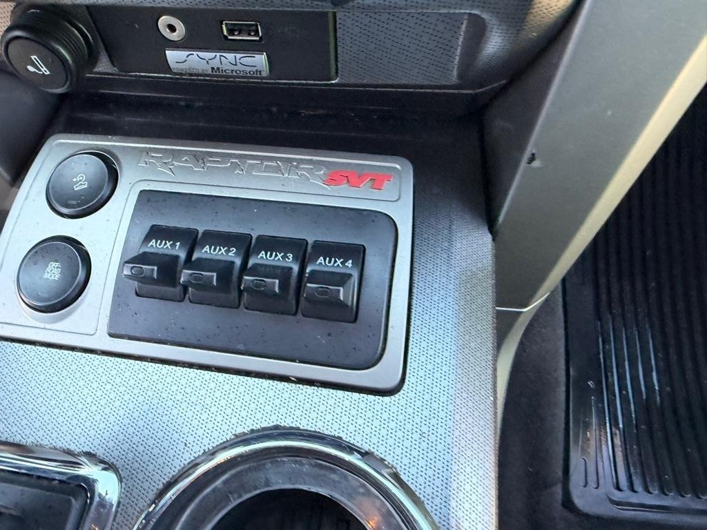 Ford F-150 XL SuperCab 8-ft. Bed 4WD 2010