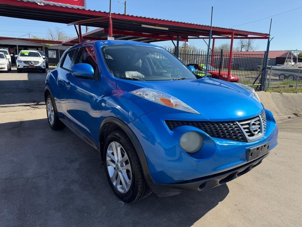 Nissan Juke S FWD 2012