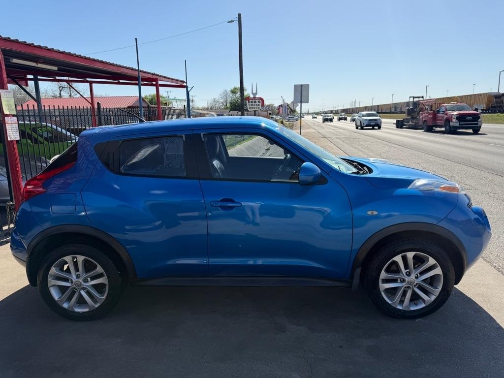 Nissan Juke S FWD 2012