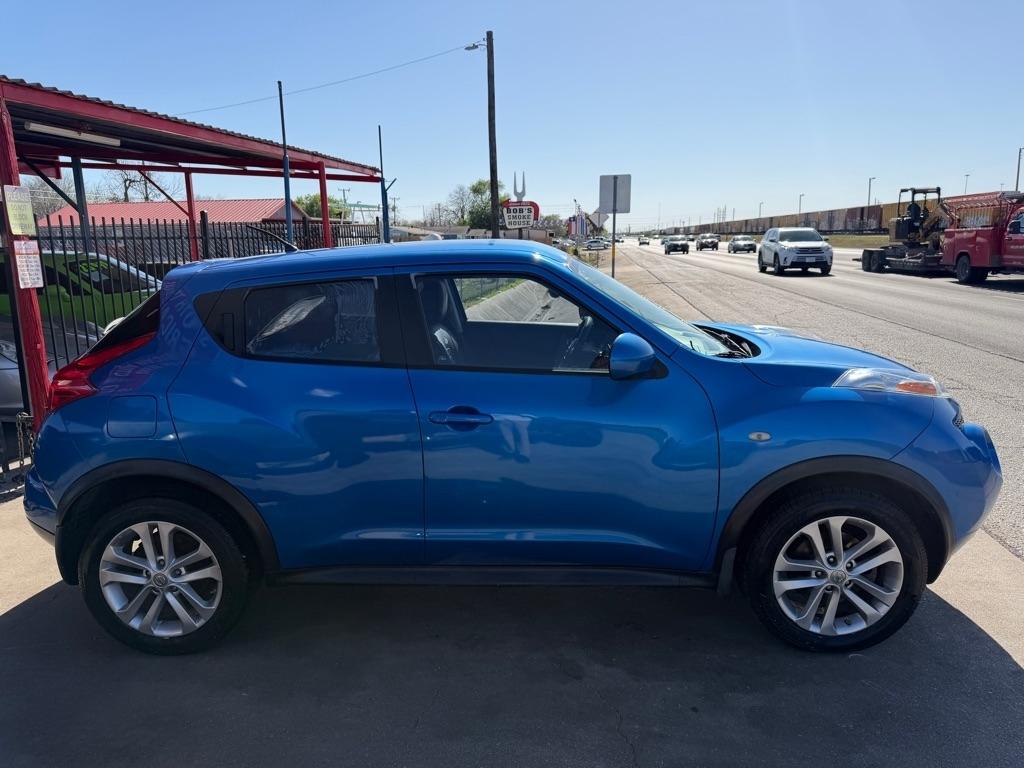 Nissan Juke S FWD 2012