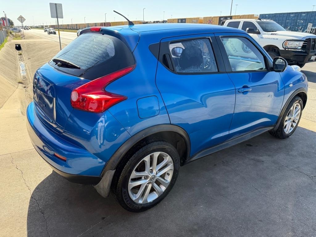 Nissan Juke S FWD 2012