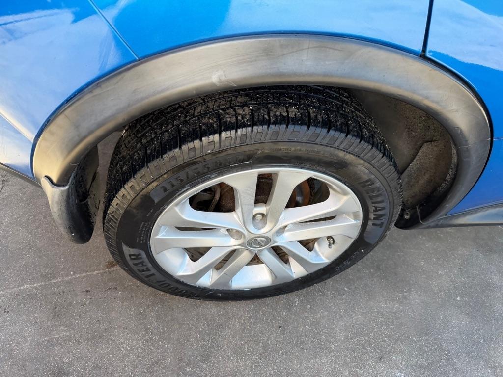 Nissan Juke S FWD 2012