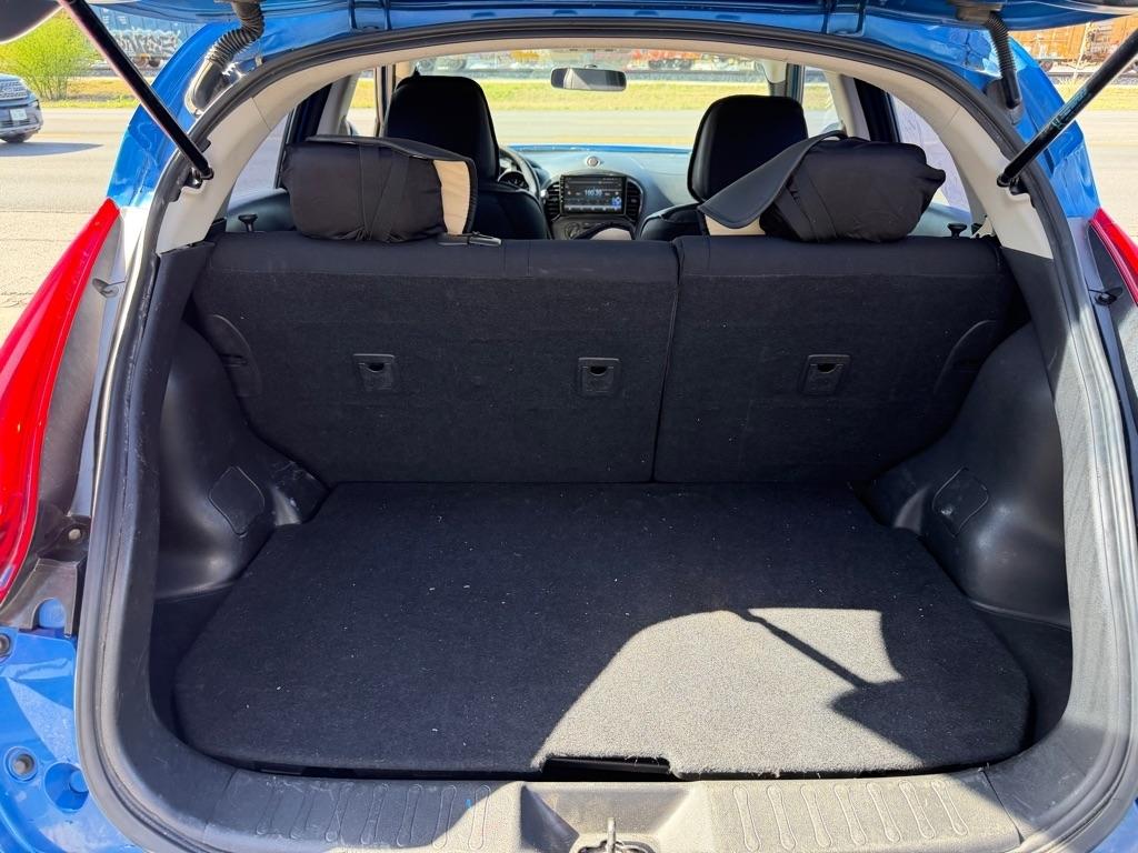 Nissan Juke S FWD 2012