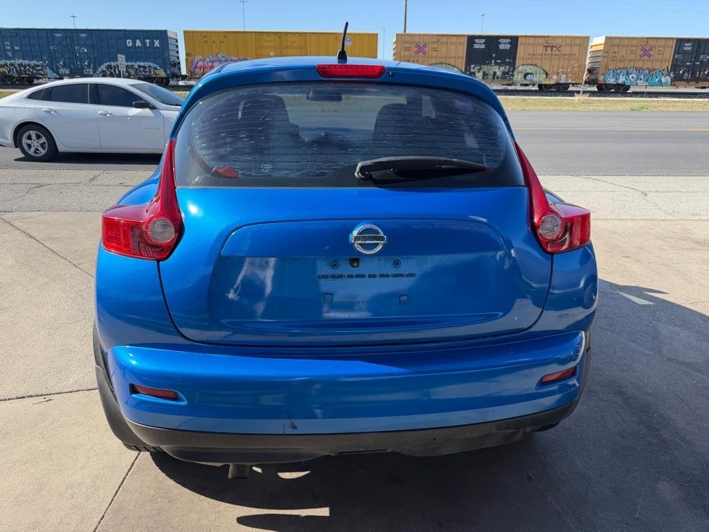 Nissan Juke S FWD 2012