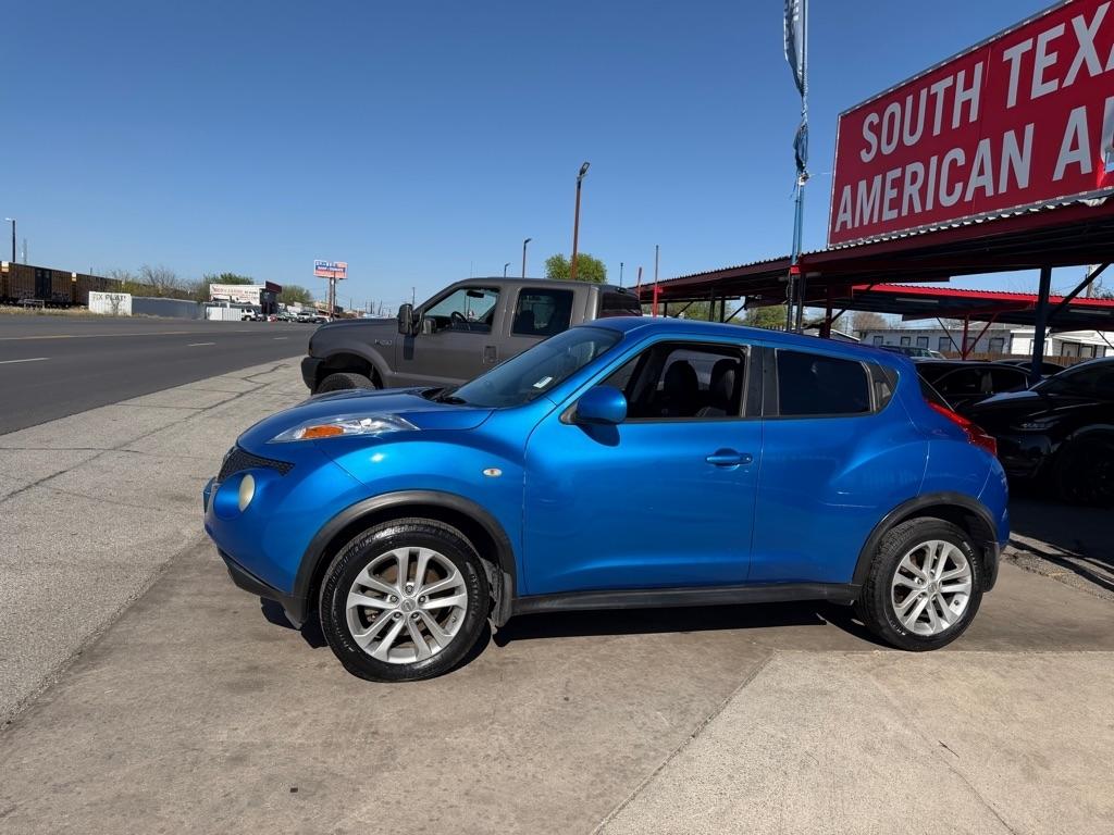 Nissan Juke S FWD 2012