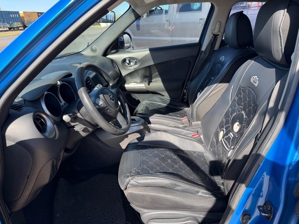 Nissan Juke S FWD 2012