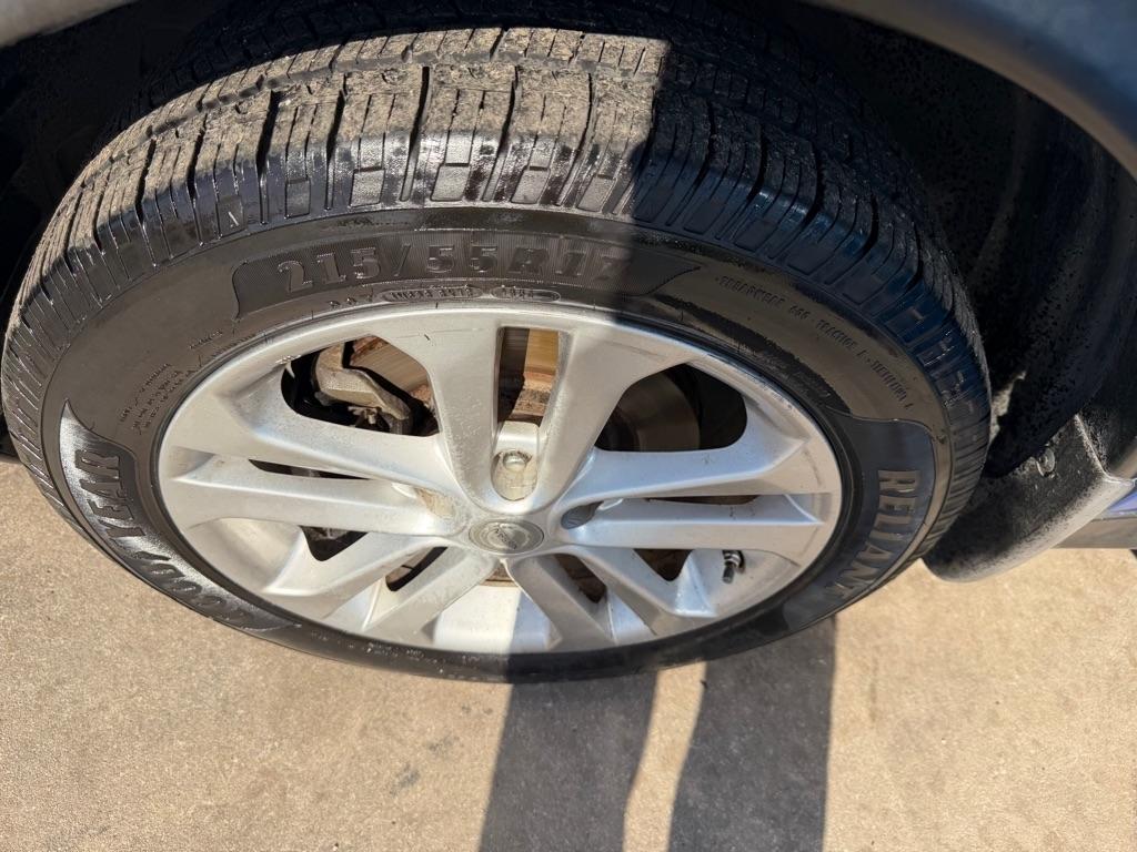 Nissan Juke S FWD 2012