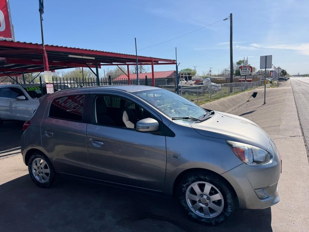 Mitsubishi Mirage DE 2015